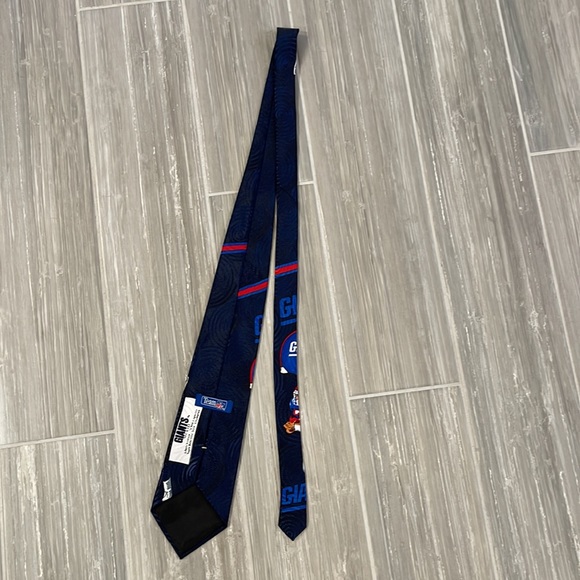 New York Giants Tie - Picture 3 of 3